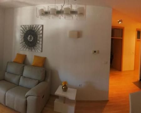 Apartment Angela With Private Garage Slot PUY Exterior foto