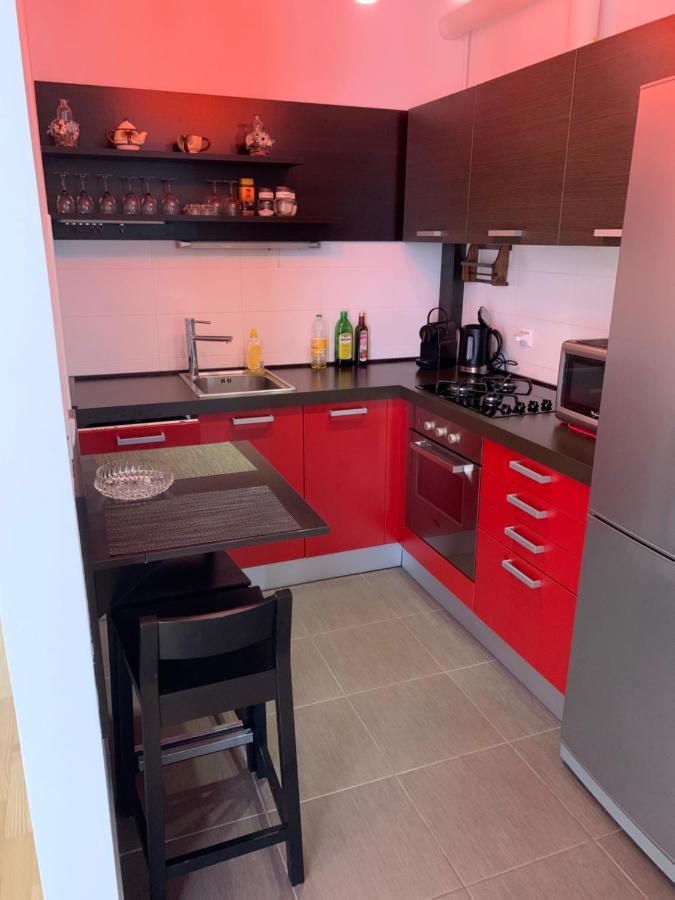 Apartment Angela With Private Garage Slot PUY Exterior foto